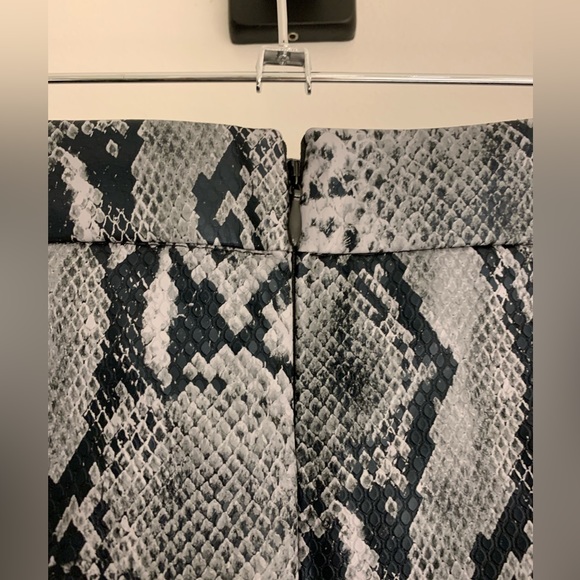 Joe Fresh snake skin print faux leather skirt. Size 6. Tags on still. - Picture 2 of 4